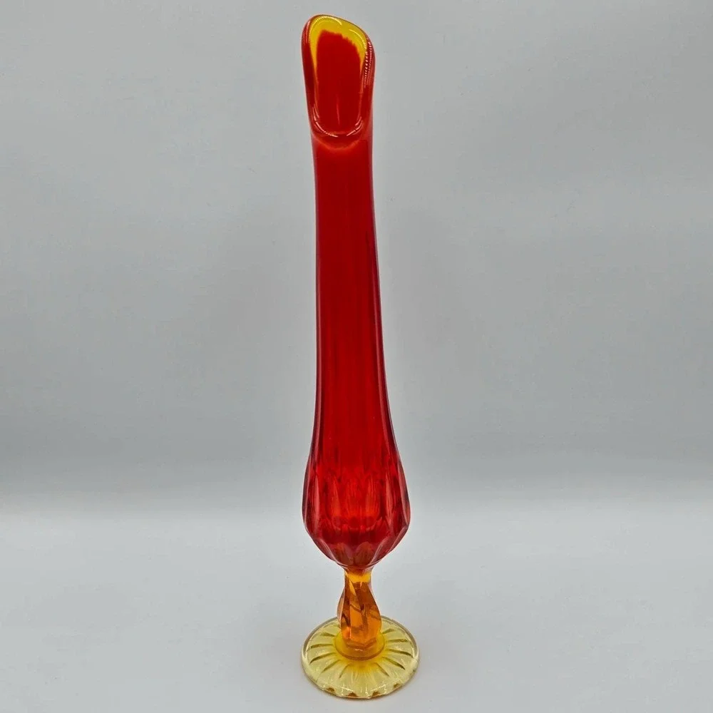 Vintage L.E. Smith Amberina Swung Vase Ribbed Pedestal MCM UV Cadmium 11.75